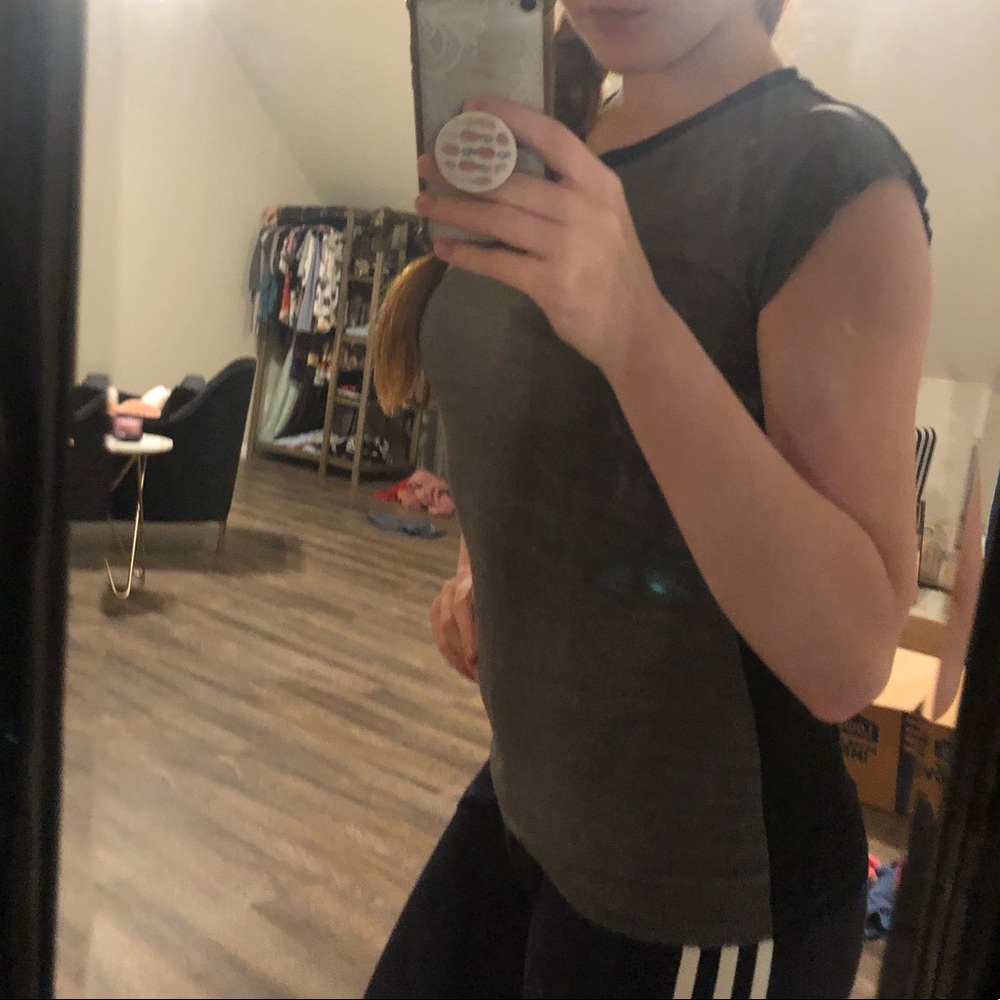 T-shirt - Picture 2 of 3